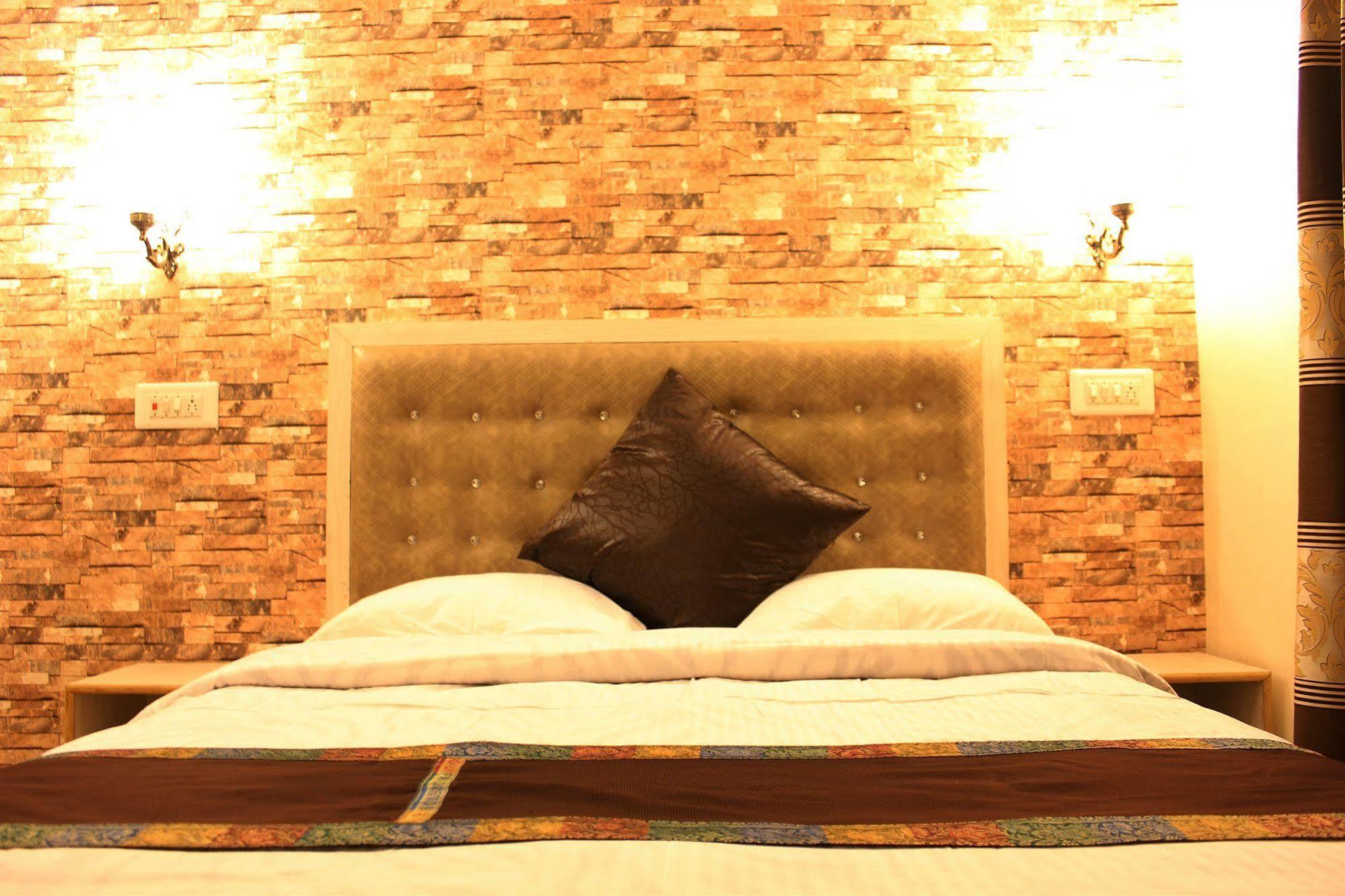 Hotel Walisons Resorts Srīnagar 外观 照片